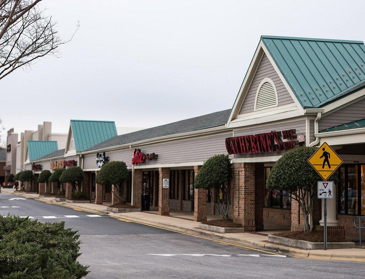Shopping - Enclave at Crossroads, Raleigh, NC